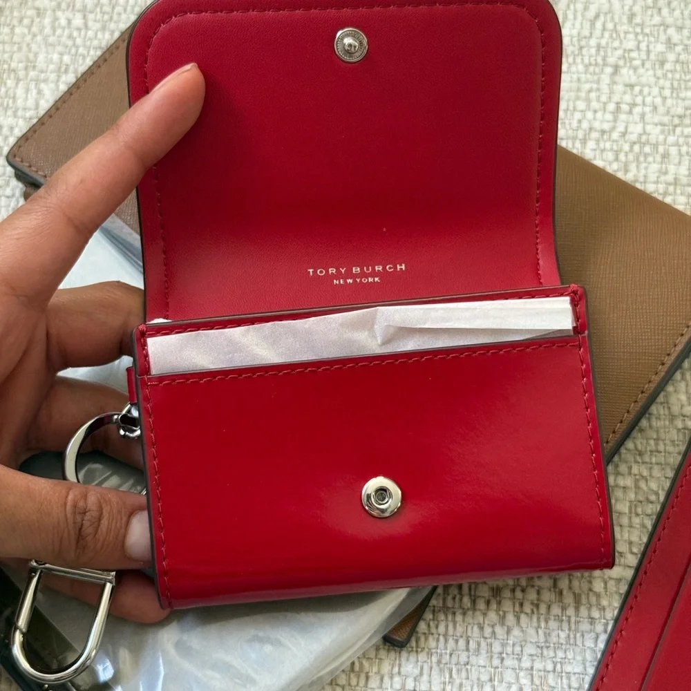 New TORY BURCH EMERSON PATENT FLAP CARD CASE WARM RED